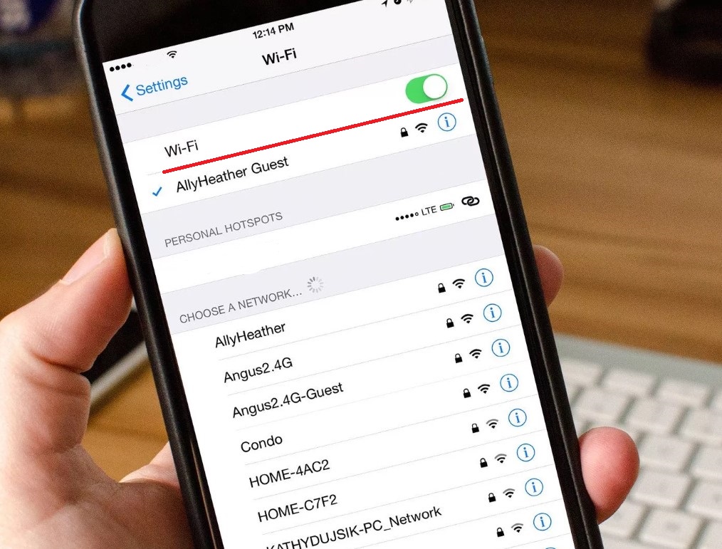 how to turn off mobile internet on an iPhone 