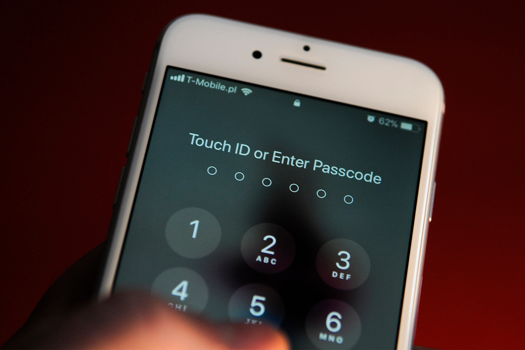 how to unlock an iPhone using Siri 