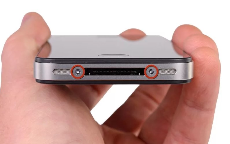 how to replace the power button on an iPhone 4s 