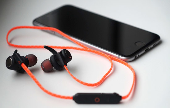 Creative Outlier Sports ultralight wireless headphones review 