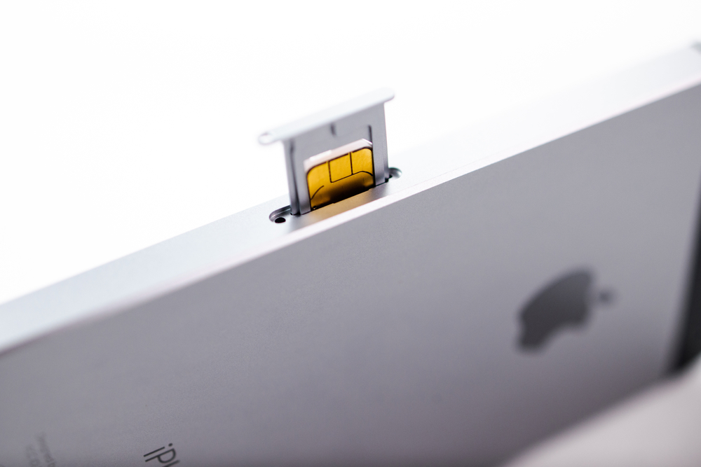 Why the iPhone does not see the SIM card 
