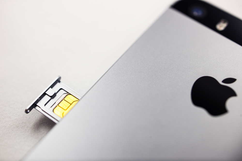 What to do if the iPhone does not see the SIM card 