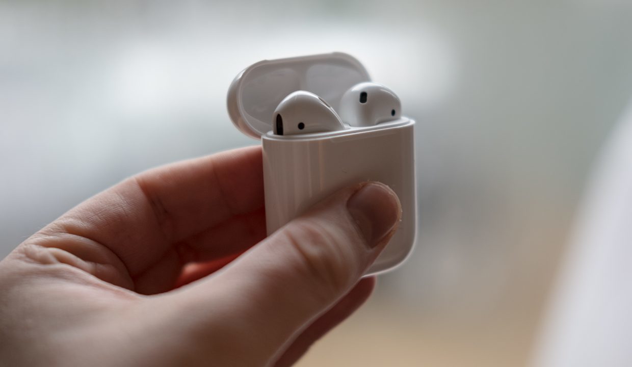 Why Airpods 2 are unmatched: how Apple is better than other wireless models 