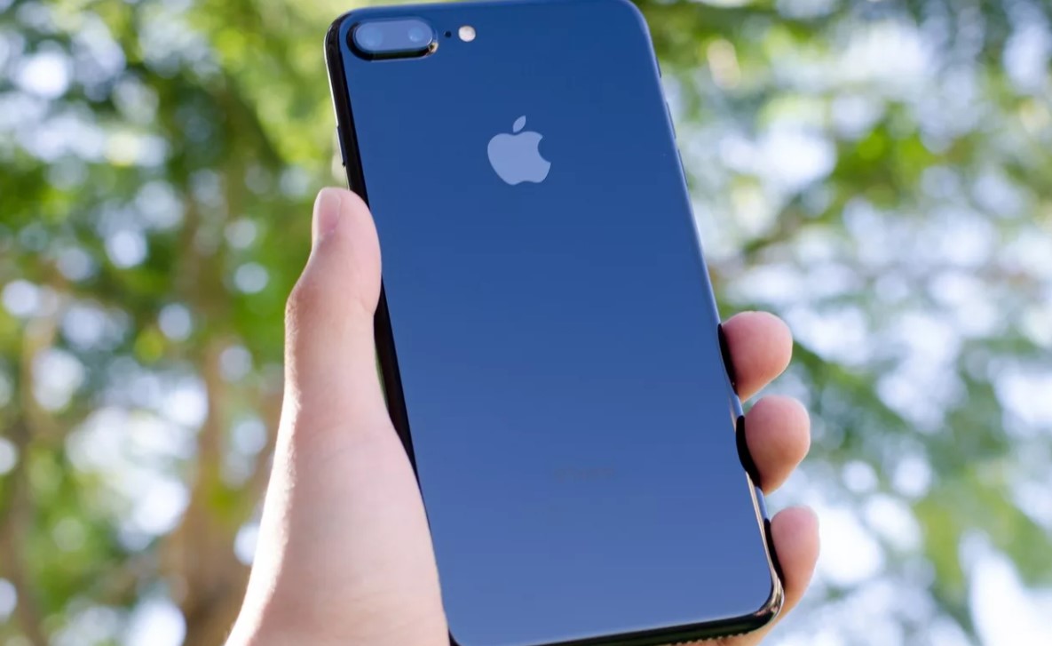 is it possible to buy a refurbished iPhone 7 